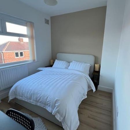 Whole House Modern Two Bedroom In Newcastle - Free Parking Εξωτερικό φωτογραφία