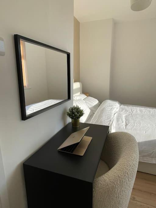 Whole House Modern Two Bedroom In Newcastle - Free Parking Εξωτερικό φωτογραφία