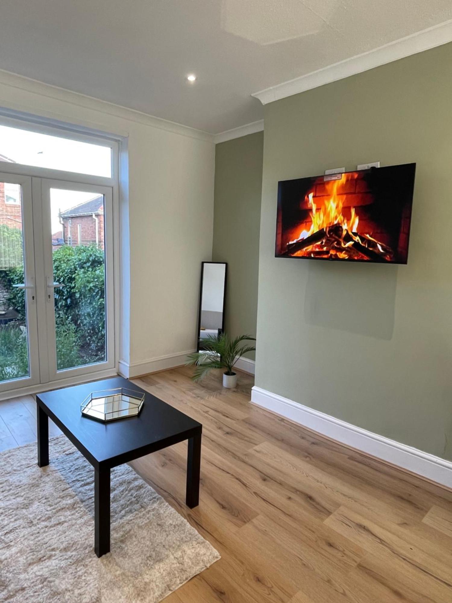 Whole House Modern Two Bedroom In Newcastle - Free Parking Εξωτερικό φωτογραφία